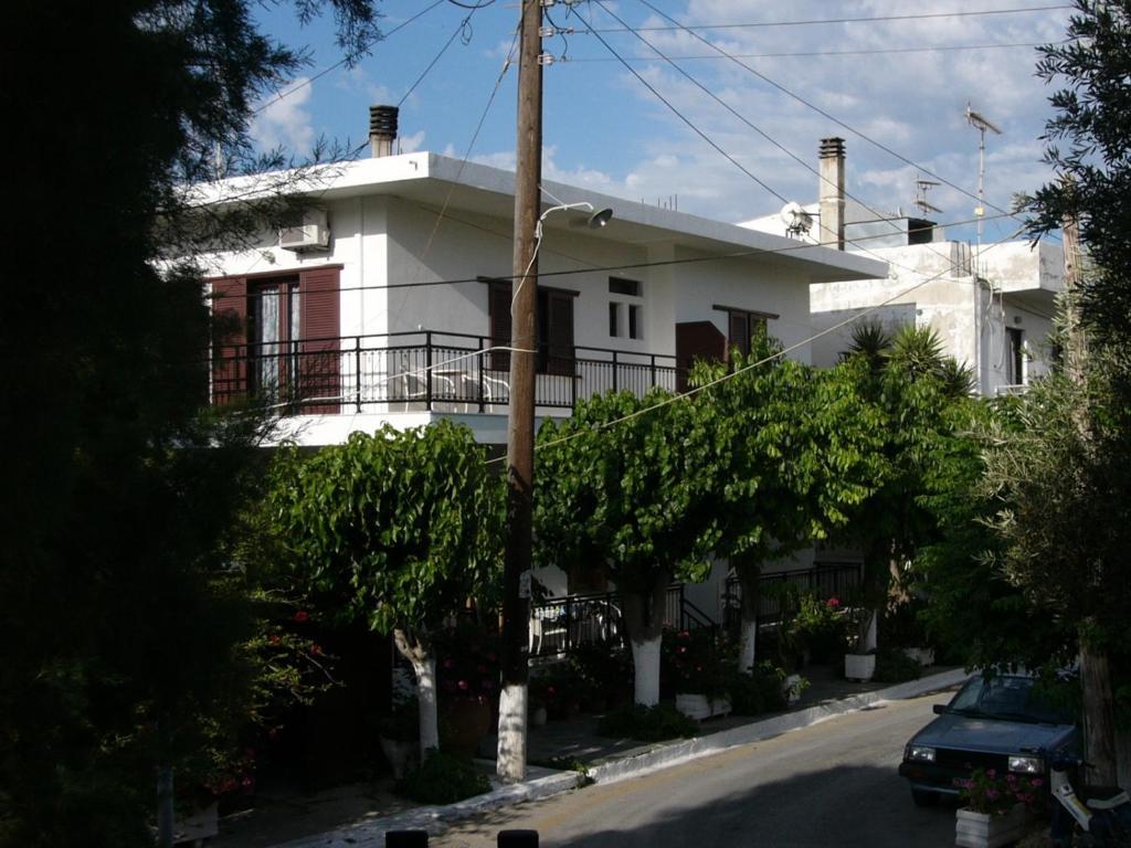 Oasis Studios Palaiochora Exterior foto